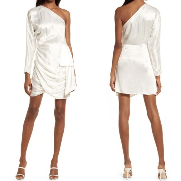 NWOT Elliatt Saronic One Shoulder Long Sleeve Draped Mini Dress in White Sz. S - Picture 1 of 5